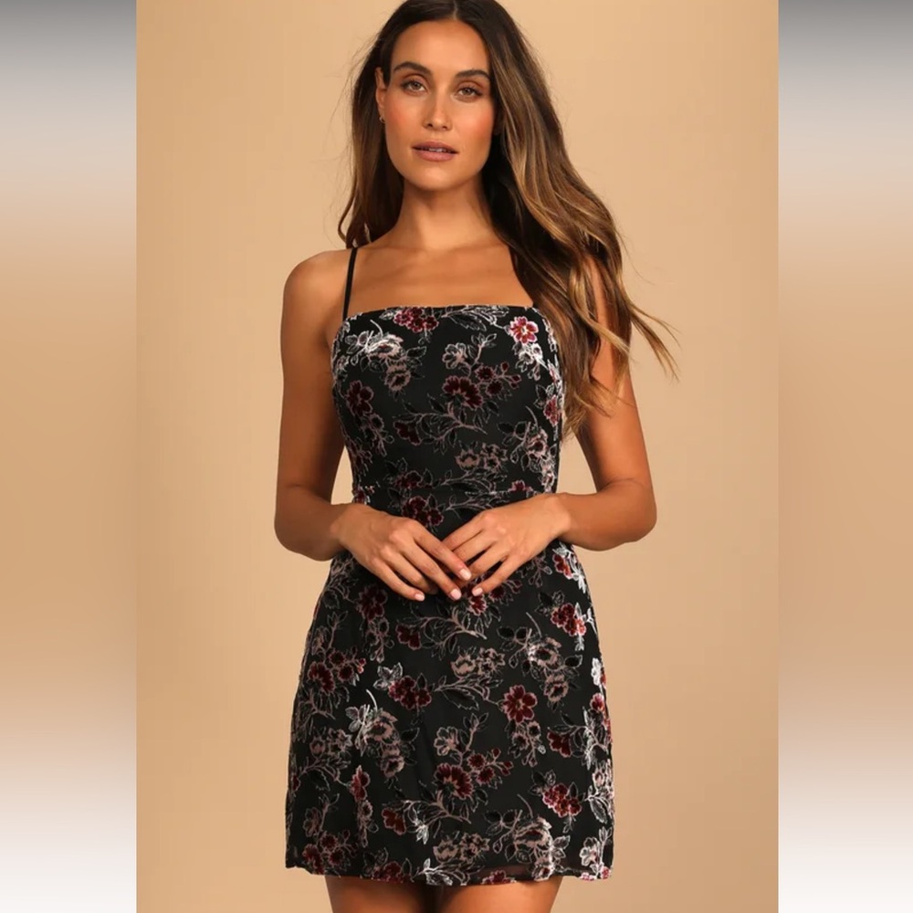 Lady in Love Black and Burgundy Floral Print Velvet Mini Dress